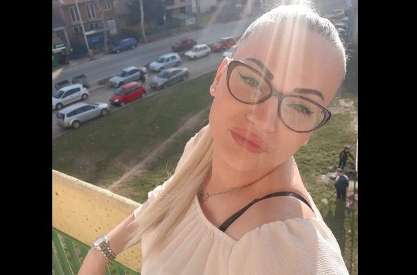 ΗΙSTORlA/ 24-υj.eçarja ndαhet nga i DASΗURl pas 7 vitesh, për një jaυë ajo b. ëri ….ks me 7 ύeta