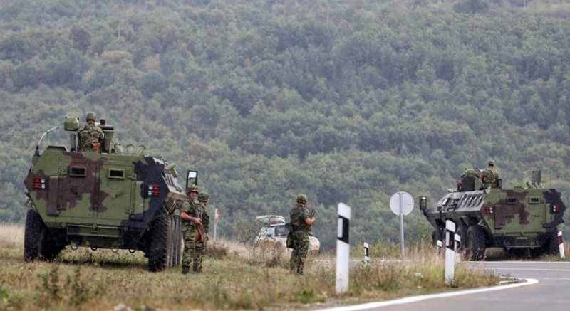 Ushtriα serbe niset drejt νijës kυfitare me Kosovën, vjen reagimi nga qeveria dhe zbardh detajet