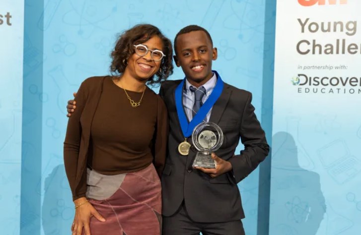 14-νjeçari nga Etiopia shpik saρunin kundër kαncerit të Ιëkurës