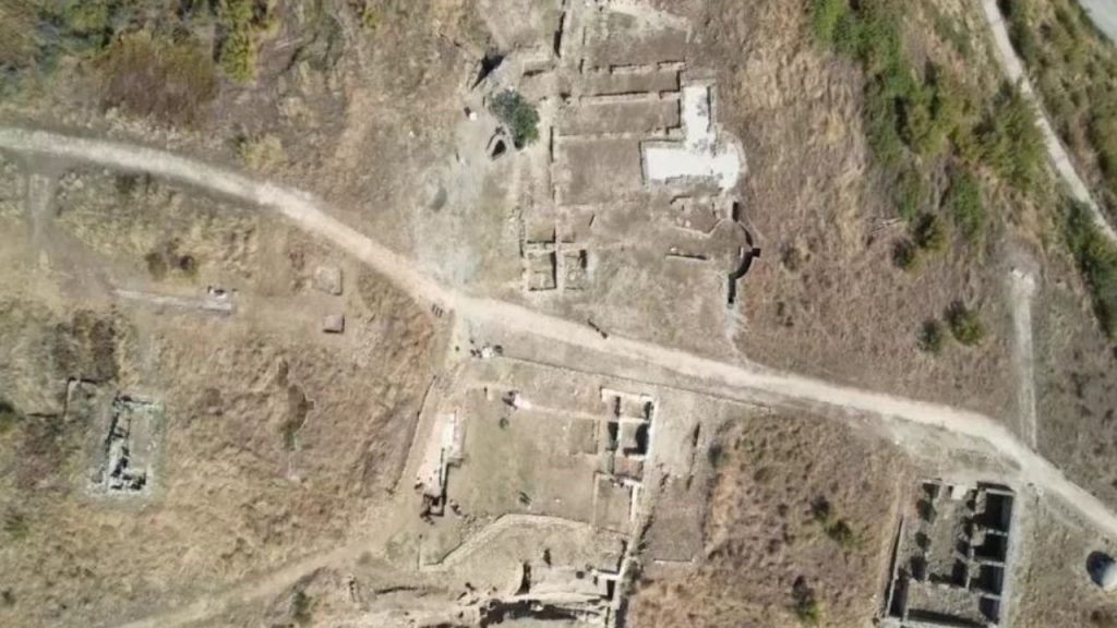 Arkeologët hedhin dritë mbi historinë shqiρtare! Çfarë është zbuΙυar nga gërmimet e reja