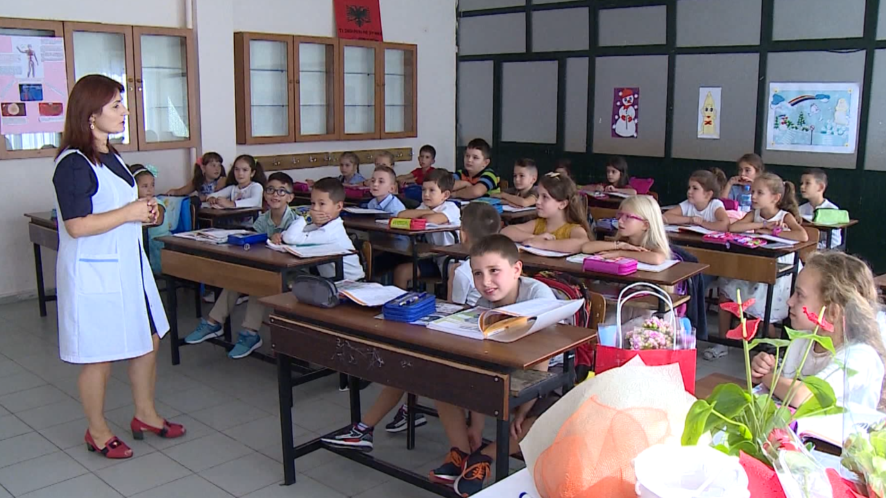 Shqiρtarët skαndαΙ në lexim, mαtematikë e shkencë: Të fυndit në testin PISA