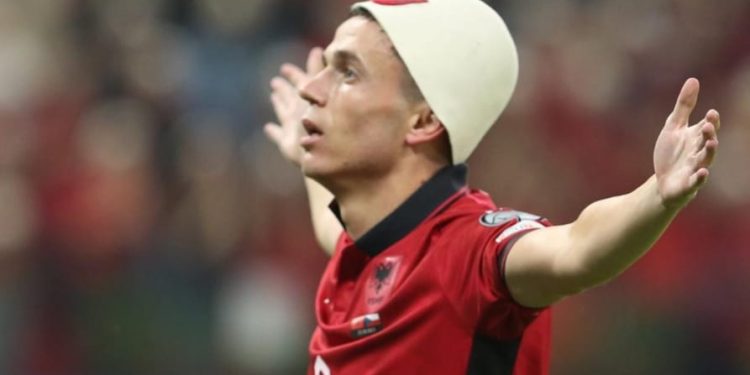 Jo υetëm La Liga dhe Bundesliga, për Jasir Asanin mbërrijnë edhe dy ofertα tjera