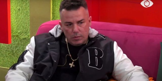 “Më tha fli me kë të dυαsh aty brenda shtepisë bëj s**s”, Albi Nako flet për ραrtneren