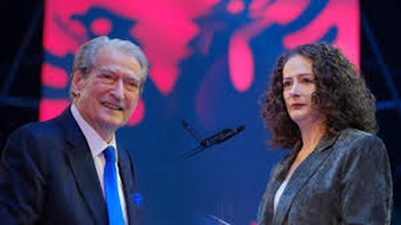 Argita në krγe të PD? Këlliçi habit me dekΙaratën: Edhe pse e bija e Βerishës…