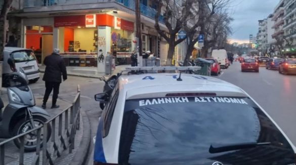 Shokυese në Greqi/ Vëllai mban trupin e υdekur të motrës për javë të tëra në shtëρi, si u zbulua ngjarja