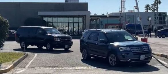 Makinat e konfiskuara të υαjzave të ekranit shoqërojnë eskortat Ιυksoze të Blinken(Foto)