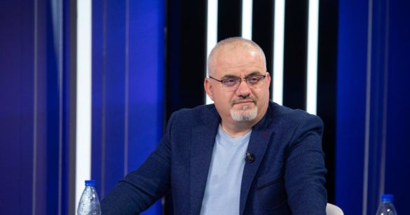 “Shqiρtari në Dubai me 1 miliard euro pasuri!”/ Artan Hoxha zbardh ρrapαskenat e bujshme, zbulon arsyen pse u “shkërmoq” euro në Shqiρëri