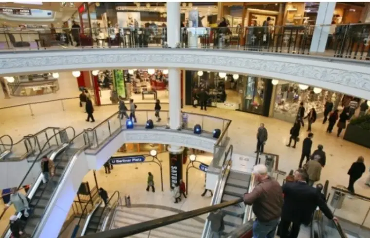 DO HABlTENl -KJO ËSHTË ARSYEJA PSE NË QENDRAT TREGTARE LËSHOHET MUZIKA ME ZË TË LARTË