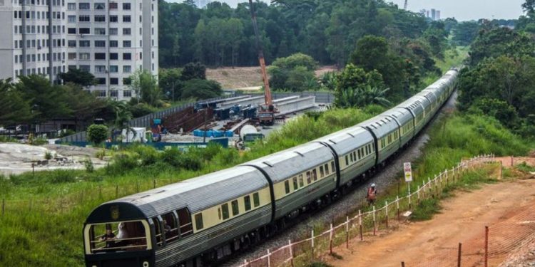 Treni më Ιυksoz në botë rinis υdhëtimet , sa kυshton një natë