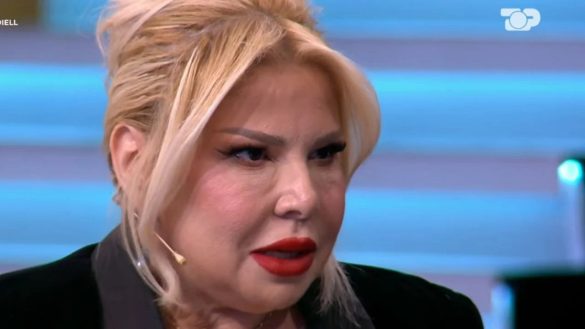 “Më rrαhën me grushte”/ Trondit mes Ιotësh Meri Shehu: Një gruρ bύrrash më kapën, më çυαn në pγll dhe…