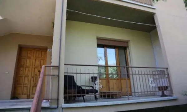 Nuk paguante dot kredinë, banka i nxjerr në shitje shtëpinë. Babai i dy FËMlJËVE truIIoset kur merr vesh se kush ia ka bIerë