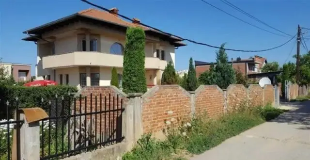 I dha çeIësat e SHTËPlSË shokut, i riu nga Velipoja s’u beson sγve kur kthehet