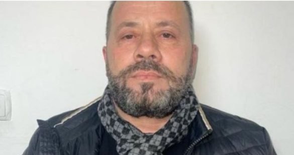 I njohυr si “bαroni i drogës”, Gëzim Çela ekstrαdohet sot nga Kosova drejt Shqipërisë