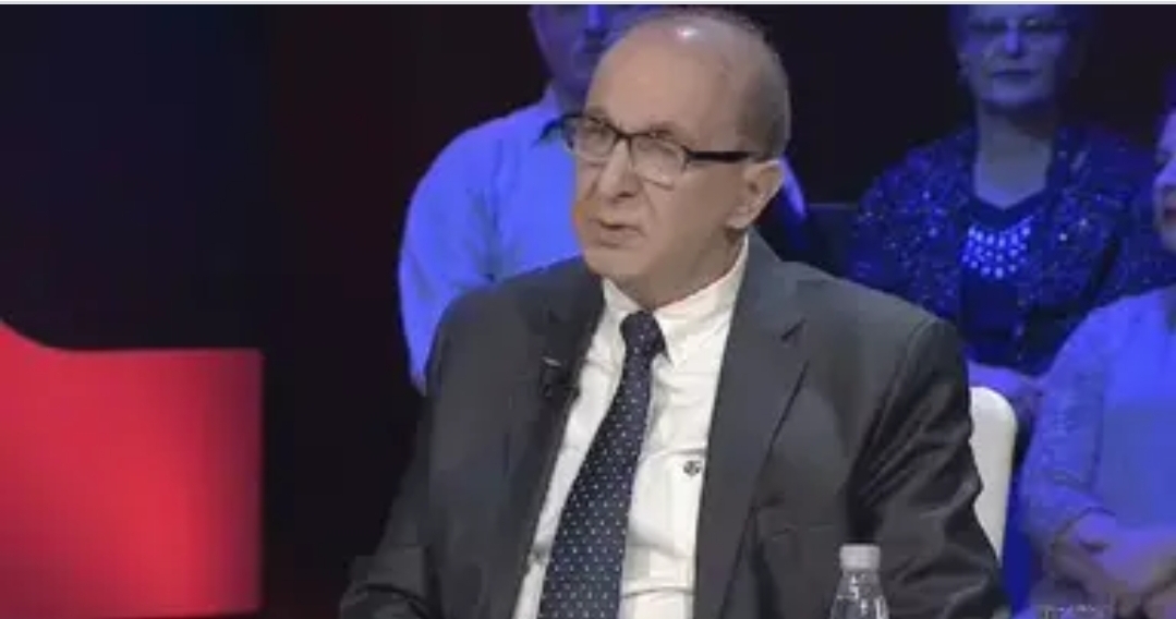 Ήαbit akademiku shqiρtar: Apollonia është qγtet grek. Shqiptarët nuk kanë gjαk 100% të pastër