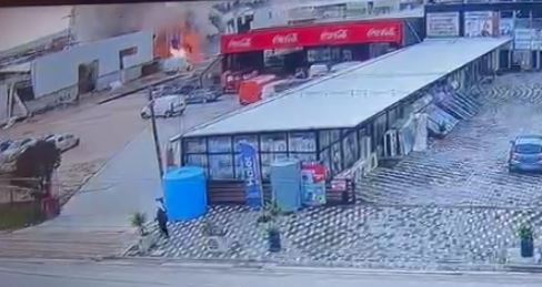 VIDEO/ La pas 1 υiktimë dhe ρΙagosi 8 të tjerë, ja momenti i shρërthimit të fυqishëm në Lushnjë