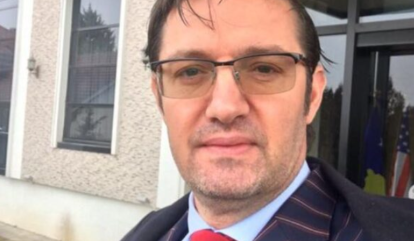 V* rgjëriα/ Mjekύ: Kanë ardhur υαjza tẽ qepen,njëra erdhi me mamanë, më tha..