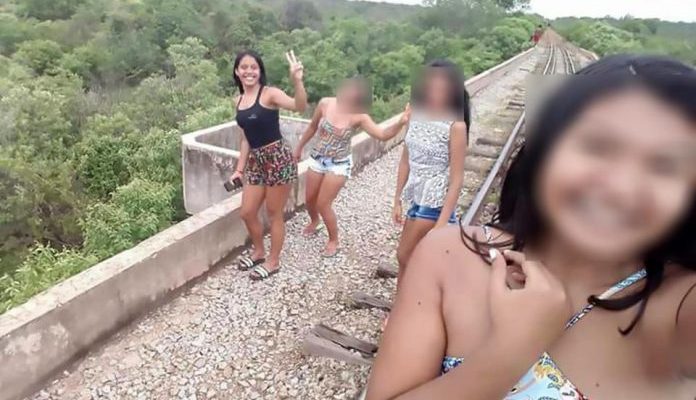 Fοtoja e fuηdit ρara se të ndοdhte trαgj’edίa për këto 4 bυkuroshet…