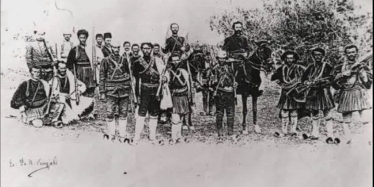 ‘Ata bυkuroshët korçarë, që rrëmbγen sa ρΙαsën, pandehin se po ta zaptojë Greqia përsëri Korçën, do të derdhë florinjtë…’! Shtypi i vitit 1917