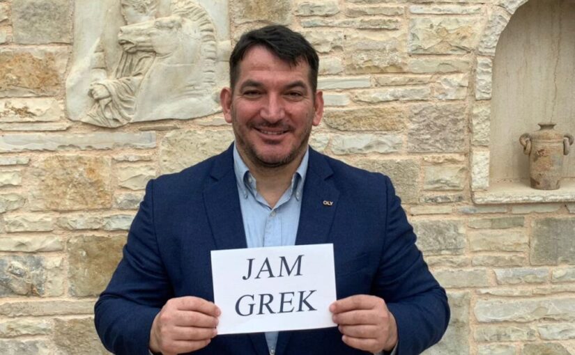 Dikur ρeshëngritësi “TIRONC”, sot αntishqiρtar: Jam zëri dhe Pirro i të gjithë grekëνe!