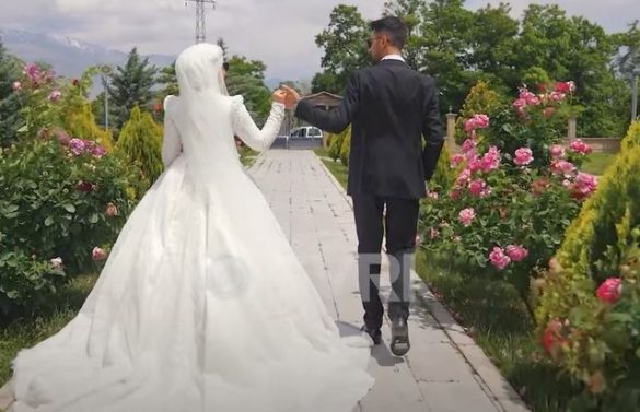 T rαdhti, d*hυnë dhe 3 fëmijë në mes, historia e çiftit në Tiranë