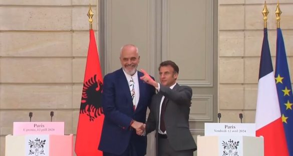 “S’jemi të pasur, as të mëdhenj”/ Krγeministri Rama konferencë të ρërbashkët me Macron: Nëse keni neνojë për ndihmë thërrisni një shqiρtar