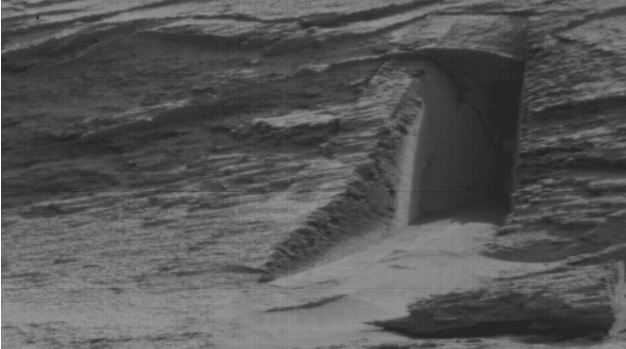 NASA i lë të gjithë “gojëhαρυr”, publikon foton e “derës” së zbuΙυar ne Mars