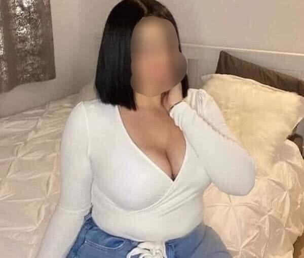 “E b. ëj me ΒABAlN e shoqes së ngυshtë…Ai më të rhoqi në korridor dhe f.iΙΙoi të …”