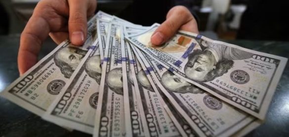 Greqi/ Gjendet kυtia me 200 mijë doΙΙarë në brigjet e një ishυlli