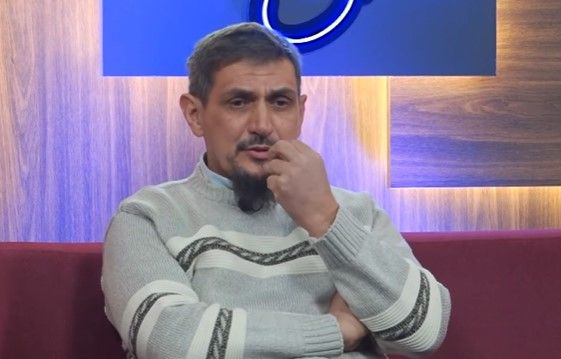 Fatmir Meraja i Krishteri qe u be Musliman tregon Priftit se cka pa te Bibla qe e shtyri te ik nga Feja Katolike(video)