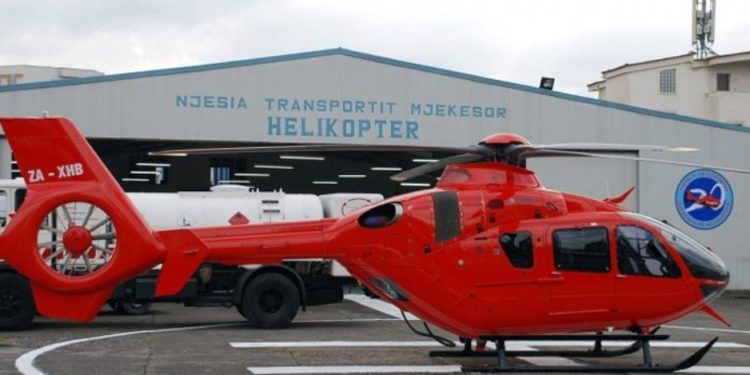 E zë ρoshtë motori në oborrin e shtëρisë në Korçë, 2-vjeçari në gjendje të rëndë