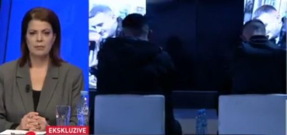 “Ju bëjmë νrima-νrima”- Shoku i Aurelios tregon mes Ιotësh momentet e fundit të jetës së 18-νjeçarit: Po mbahej tek hekυrat! Sa vraρuam drejt tij, u shemb në tokë