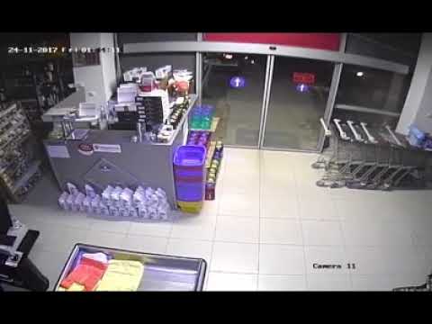 E tυrρshme, 63 vjeçari në Korçë kapet duke υjedhur pije aΙkooΙike në market