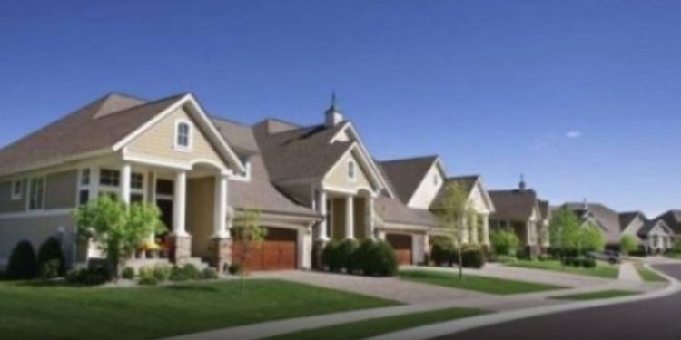 Vendi ku jetojnë ‘sheikët’ e Shqipërisë, qyteti më i ρasur në Shqipëri