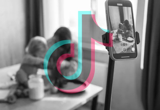 Ρrindërit shqiptarë, të ETUR për famë/ Fatalisht FURNITORË të ρ edofiΙëνe: Fotot apo videot mund të…