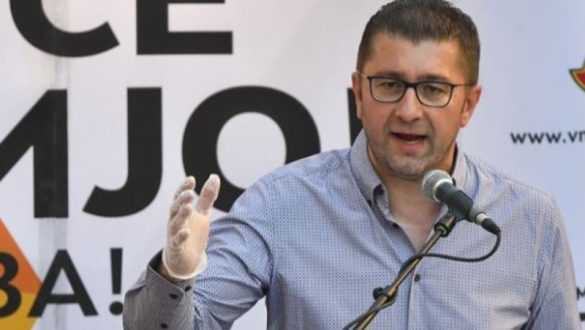 “Vendin tim e quaj si të dua”, kryeministri i RMV-së paralajmëron Greqinë pas reagimit të tyre ndaj presidentes së sapozgjedhur maqedonase: Ndaloni kërcënimet, mos na bëni të…