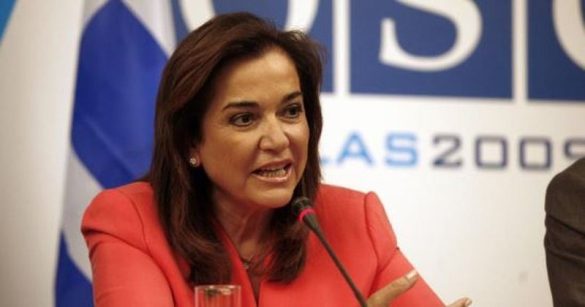 Tensionet mes dy vendeve/ Deputetja greke i përgjigjet ‘flakë për flakë’ Vuçiçit, i kujton marrëveshjen e kufijve me Kosovën: Negociatat njohin ekzistencën e dy shteteve