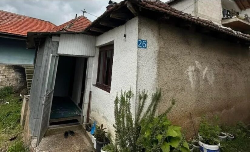 Studenti i shkëlqyeshëm i Mjekësisë jeton në kushte të mjerueshme bashkë me prindërit