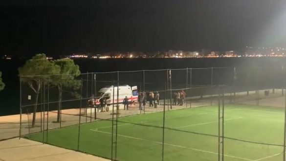 E rëndë/ 40-vjeçarja donte t’i jepte fund jetës, hidhet në det, dyshohet se…