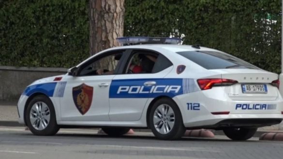 DETAJE nga pengmarrja në sheshin “Skënderbej”/ I riu u dhunua deri sa i ra të fikët, e përmendën me ujë…