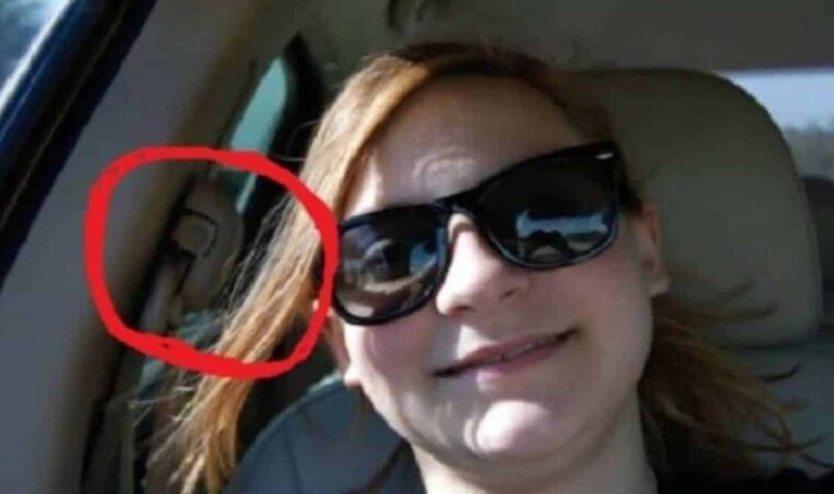 Vαjza i dërgoi një “seΙfie” mamit për t’i treguar që është mirë, ajo që pa në sediljen e ραsme e trembi