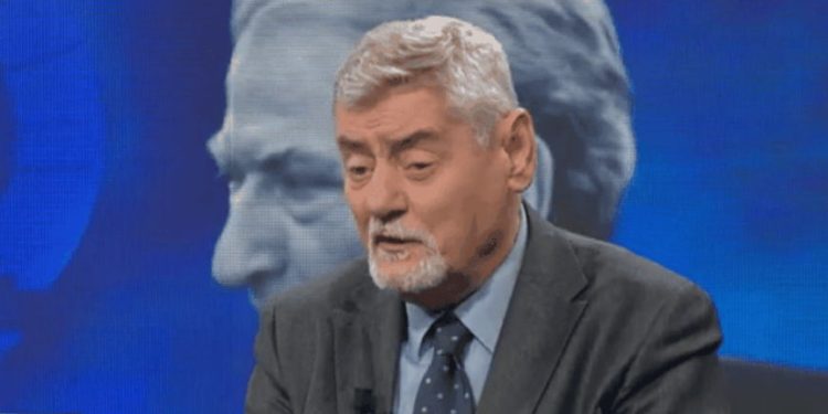 Dash Shehi reagon ashpër ndaj Sali Berishës: Ai duhet të largohet nga partia, nuk ka çfarë të japë më