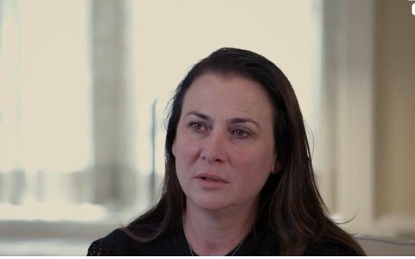 “E paràndjeva…”/ Nëna e stùdentit shqiptar bën rrëfimin prekës: Shokët i ‘morën jetën’, fjalët e fundit ishin..