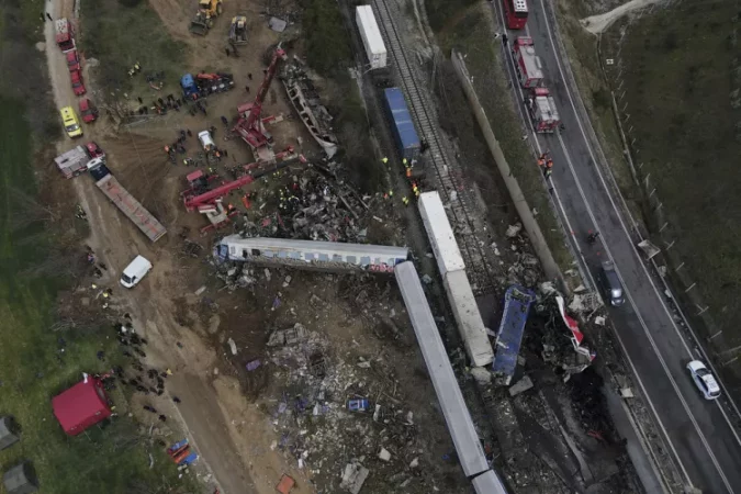 Aksidenti TRAGJIK në Greqi/ ZBULOHEN SHKAQET e përplasjes së trenave: Nuk do të ndodhte nëse…