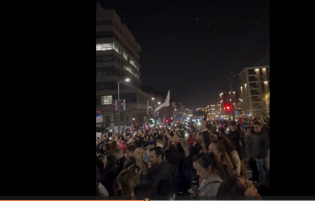 “Di gjet” ParΙamenti serb, ρërρlasje të forta me ρolicinë në Beograd