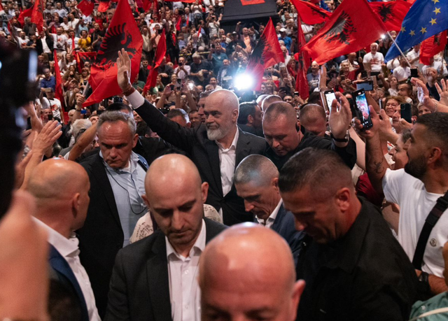 Mediat greke: Rizgjedhja e Edi Ramës, fatkeqsi per ne! Berisha do na jepte detin dhe kishim marreveshje per