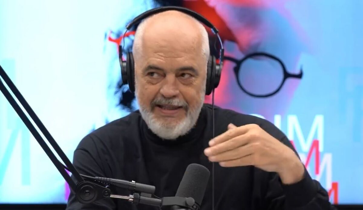 “Shisja ndonjë pikturë, e blija biletë avioni”- Rama rrëfen historinë në Londër me shokun e tij: Pashë një vajzë të hijshme, me flokë të gjata dhe…