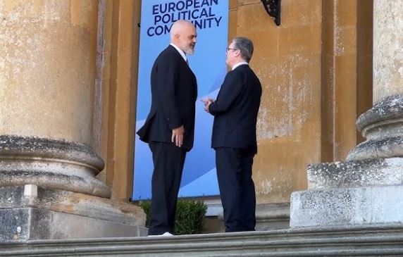 Kryeministri britanik Keir Starmer uron Ramën: Fitore historike, pres me padurim të vazhdojmë punën tonë së bashku