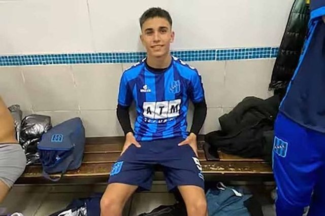 T R0NDlTËSE/ Iu nënshtrua një operacioni në gju, ndërron jetë futbollisti 18-vjeçar!