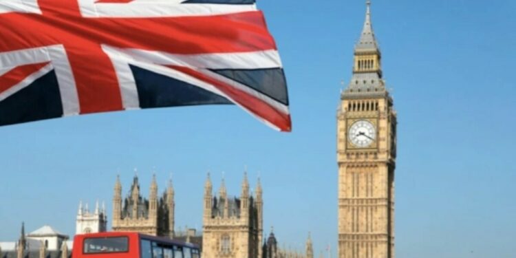 Lajm i keq për shqiptarët në Britani? Qeveria angleze pritet të aplikojë letërnjotimet dixhitale