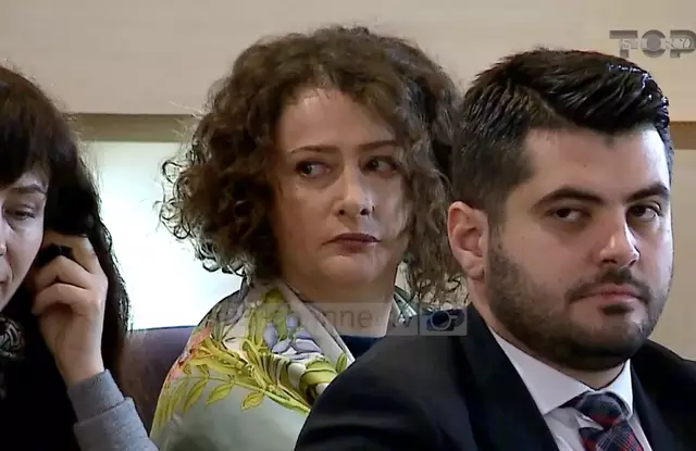 Pasurίa përrallοre e vajzës së Berishës, Argita dhe manοvrat me shifrαt